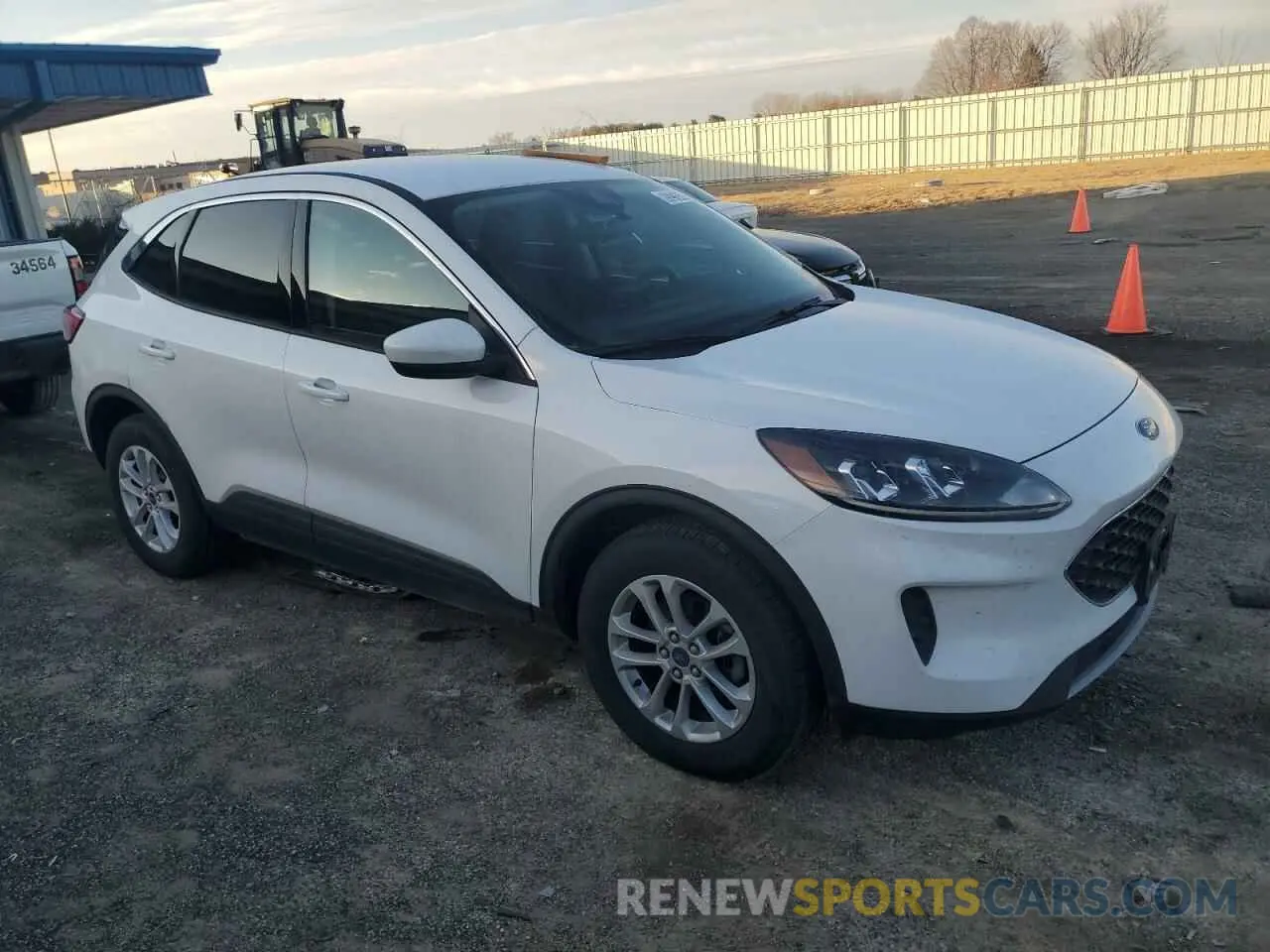 4 fotografías del automóvil dañado 1FMCU9G69LUC02425 FORD ESCAPE 2020
