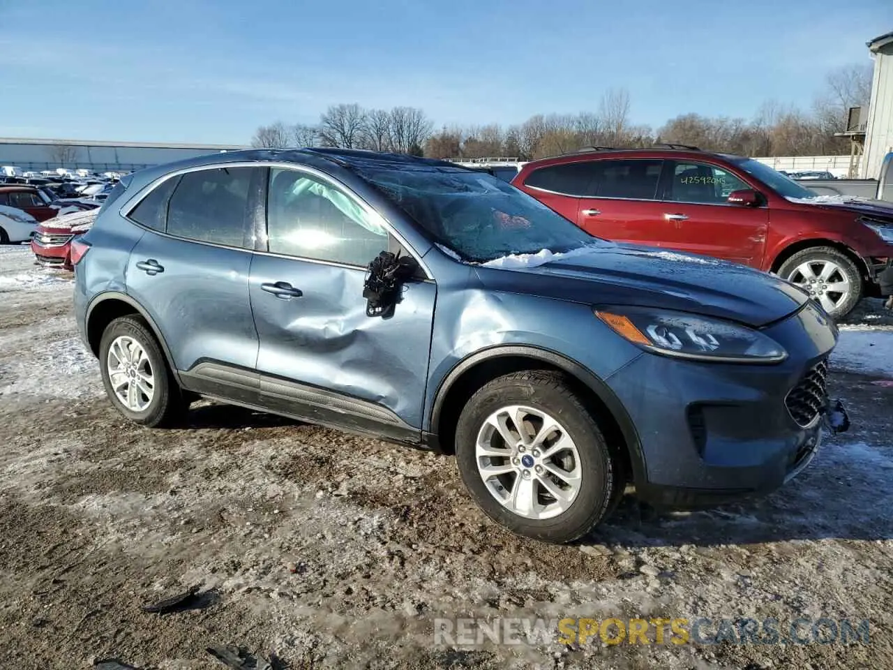 4 fotografías del automóvil dañado 1FMCU9G69LUC18933 FORD ESCAPE 2020