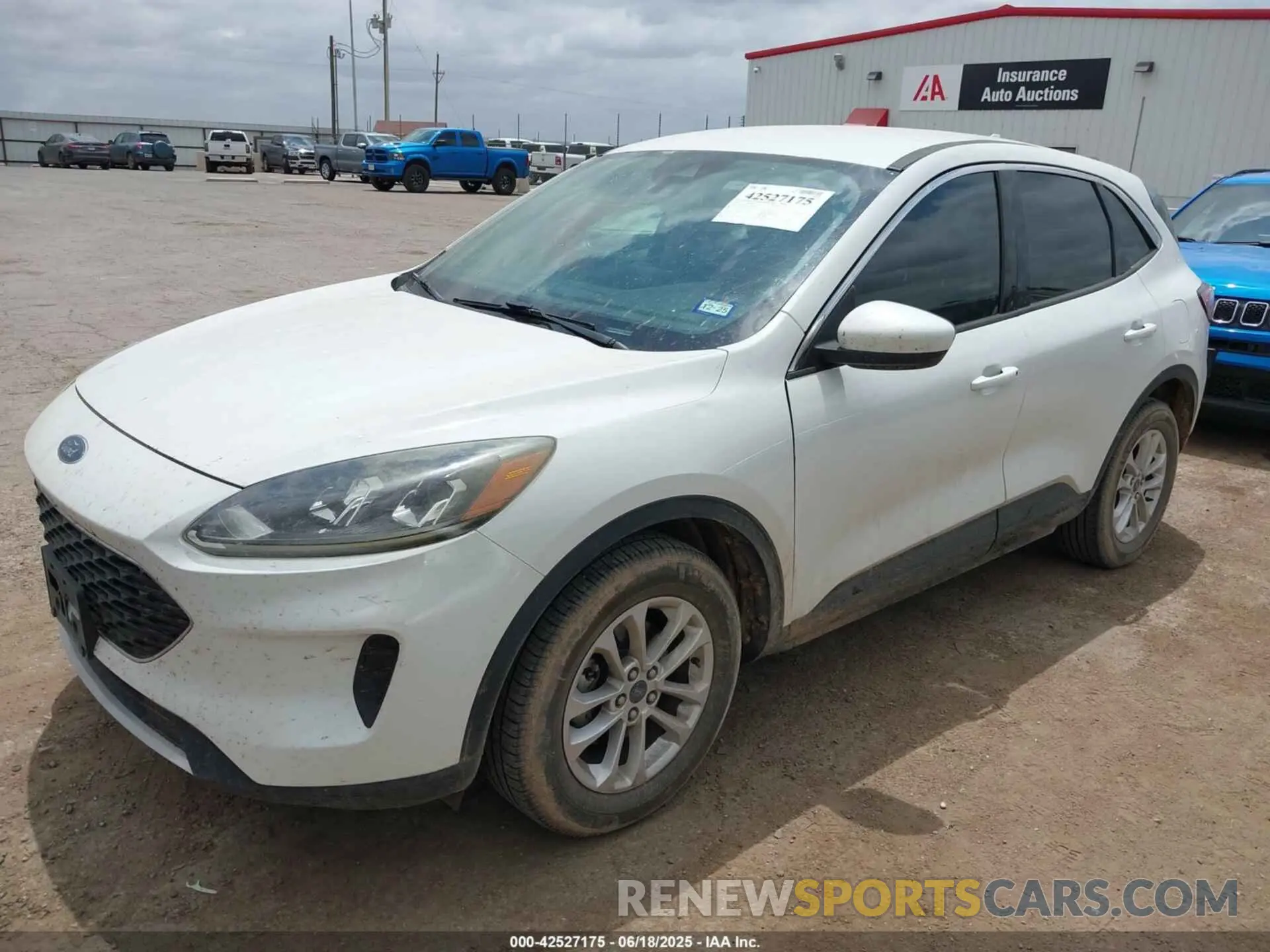 2 fotografías del automóvil dañado 1FMCU9G6XLUA32012 FORD ESCAPE 2020