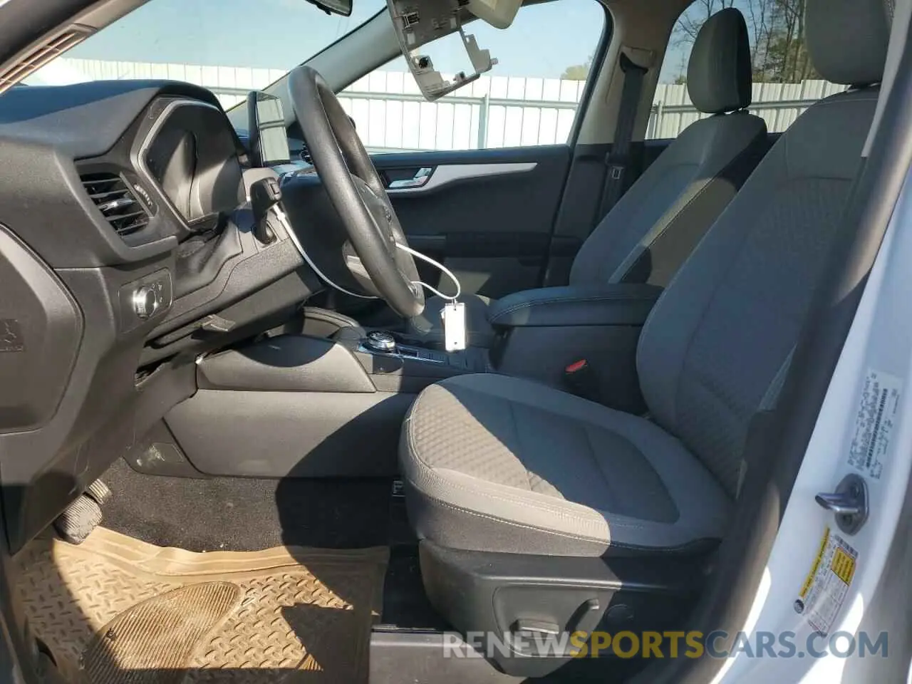 7 fotografías del automóvil dañado 1FMCU9G6XLUB21868 FORD ESCAPE 2020