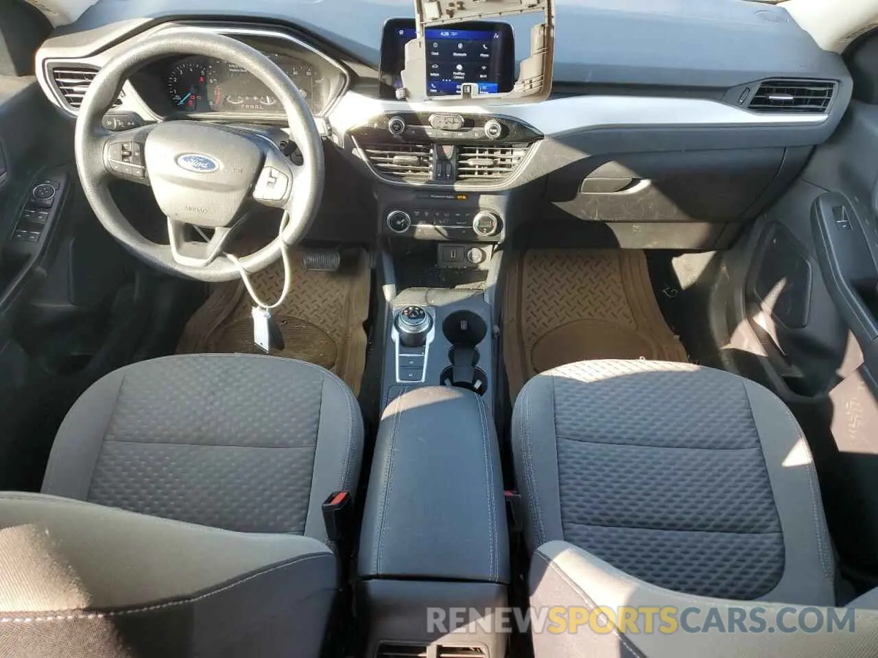 8 fotografías del automóvil dañado 1FMCU9G6XLUB21868 FORD ESCAPE 2020