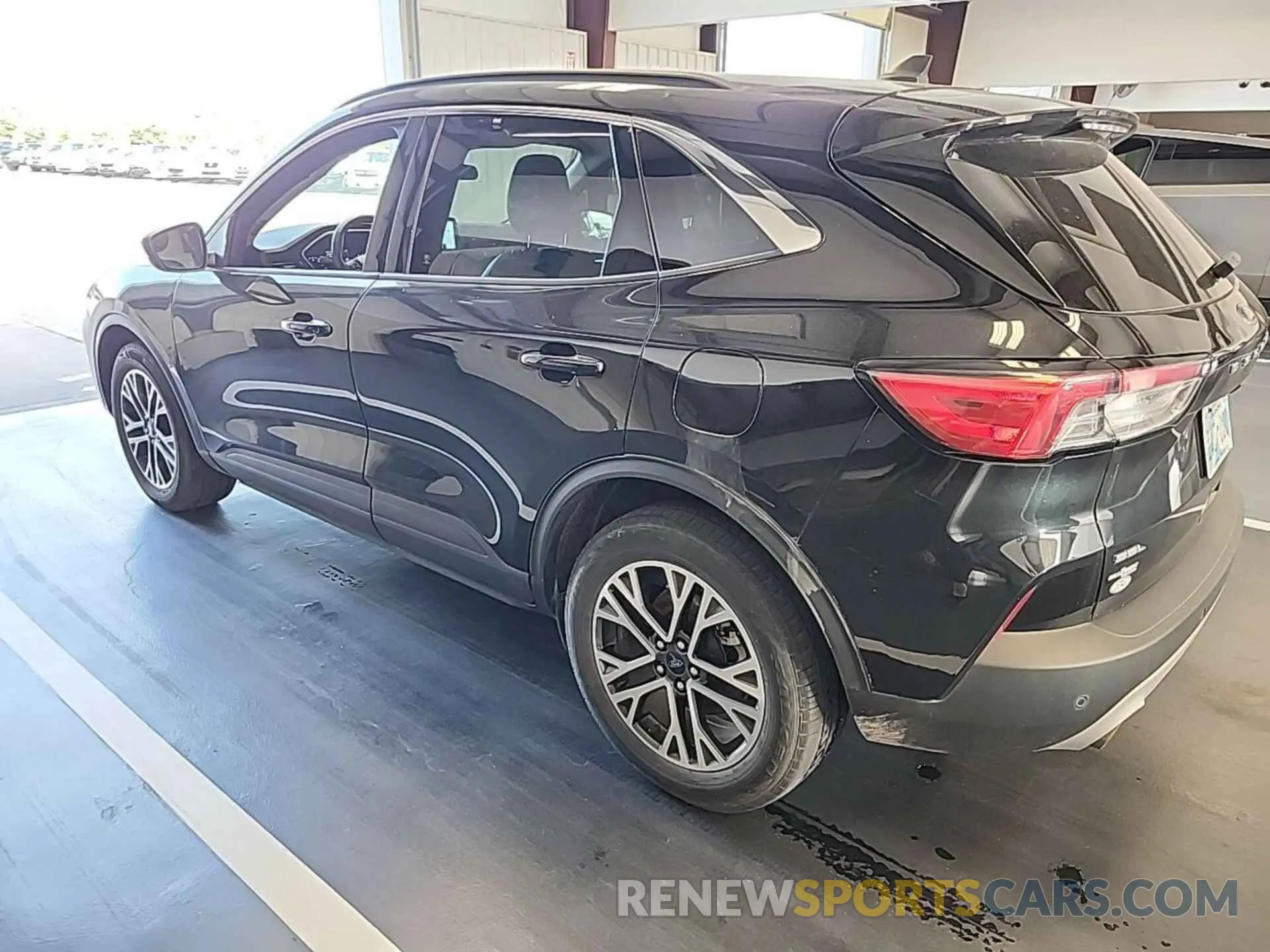 15 fotografías del automóvil dañado 1FMCU9H62LUB14895 FORD ESCAPE 2020