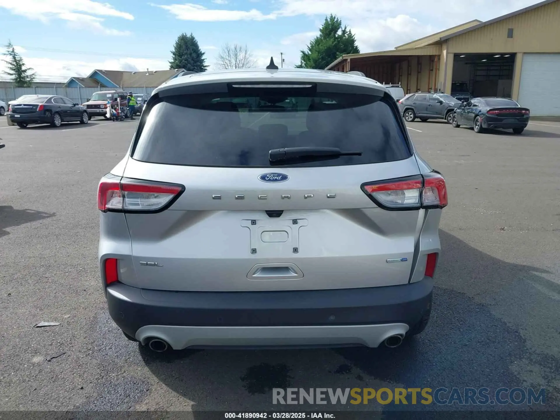 16 fotografías del automóvil dañado 1FMCU9H62LUB17067 FORD ESCAPE 2020