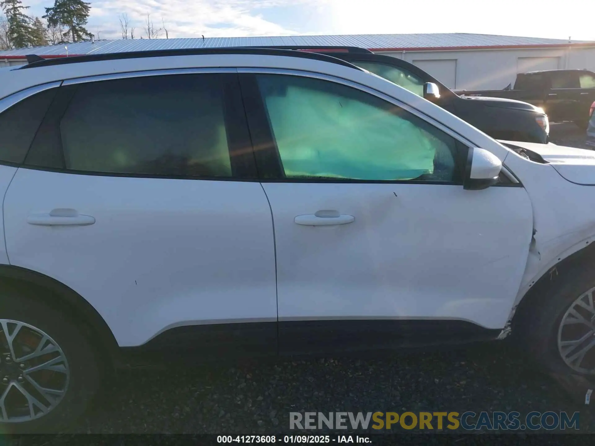 14 fotografías del automóvil dañado 1FMCU9H62LUB26979 FORD ESCAPE 2020
