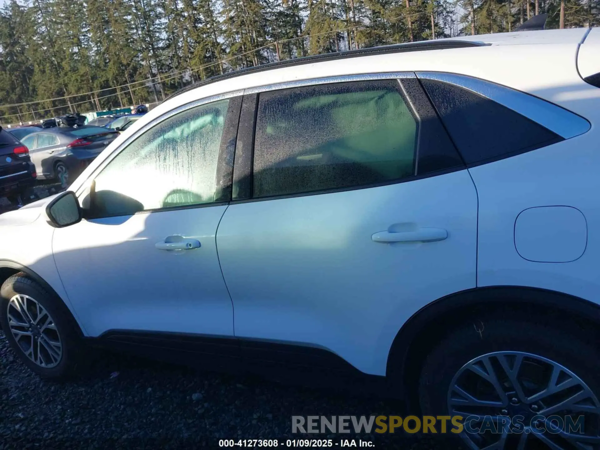 15 fotografías del automóvil dañado 1FMCU9H62LUB26979 FORD ESCAPE 2020