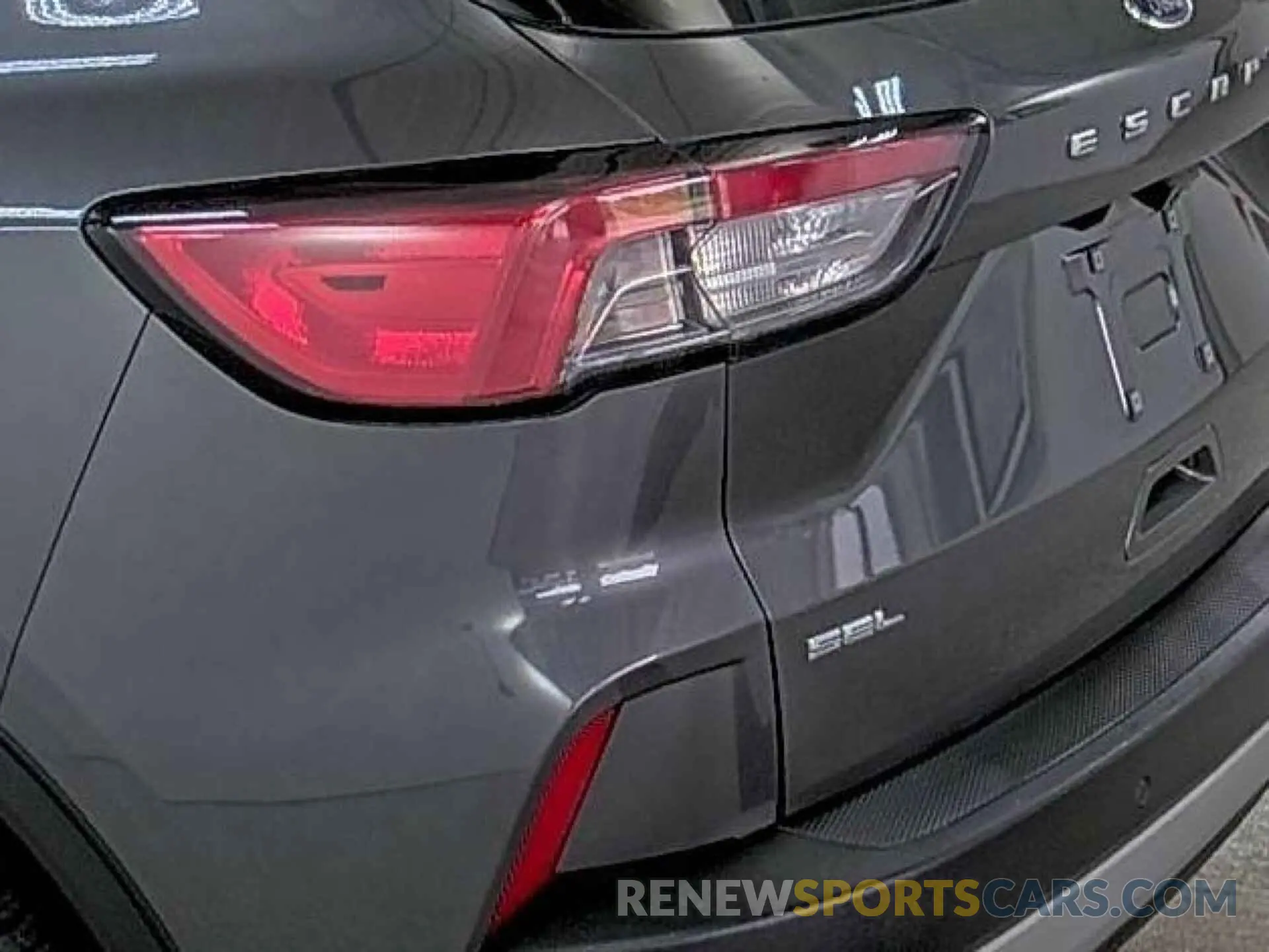 5 fotografías del automóvil dañado 1FMCU9H63LUB11746 FORD ESCAPE 2020