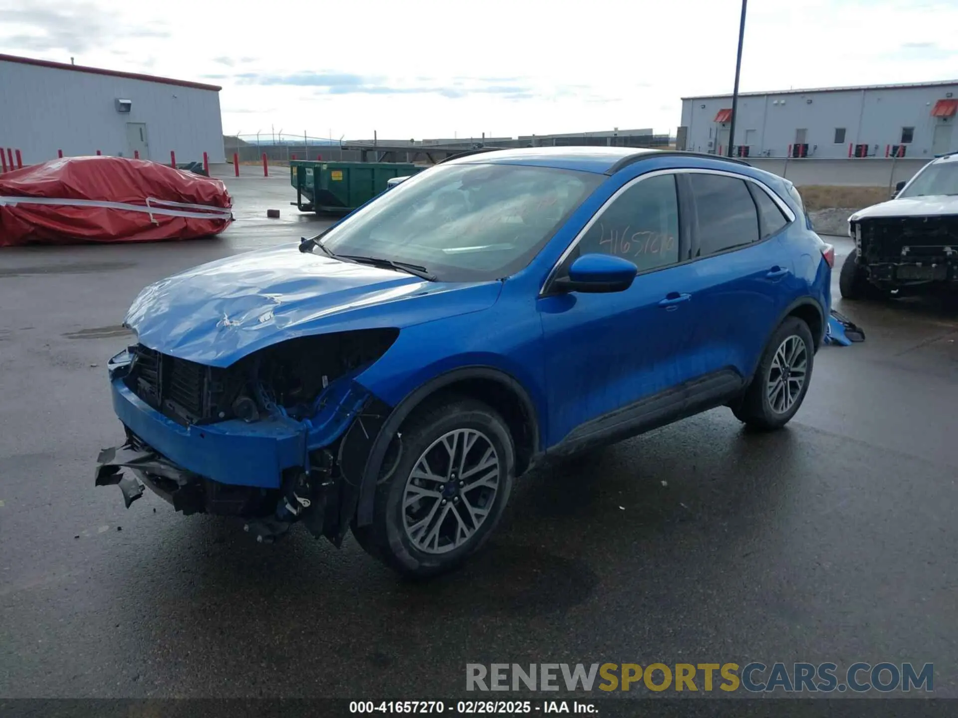 2 fotografías del automóvil dañado 1FMCU9H63LUB69176 FORD ESCAPE 2020