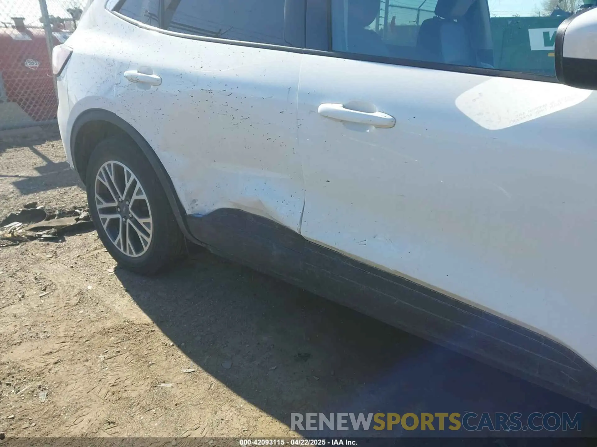 6 fotografías del automóvil dañado 1FMCU9H63LUC37945 FORD ESCAPE 2020