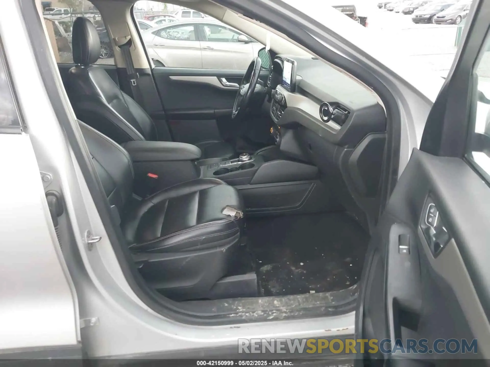 5 fotografías del automóvil dañado 1FMCU9H65LUA37178 FORD ESCAPE 2020