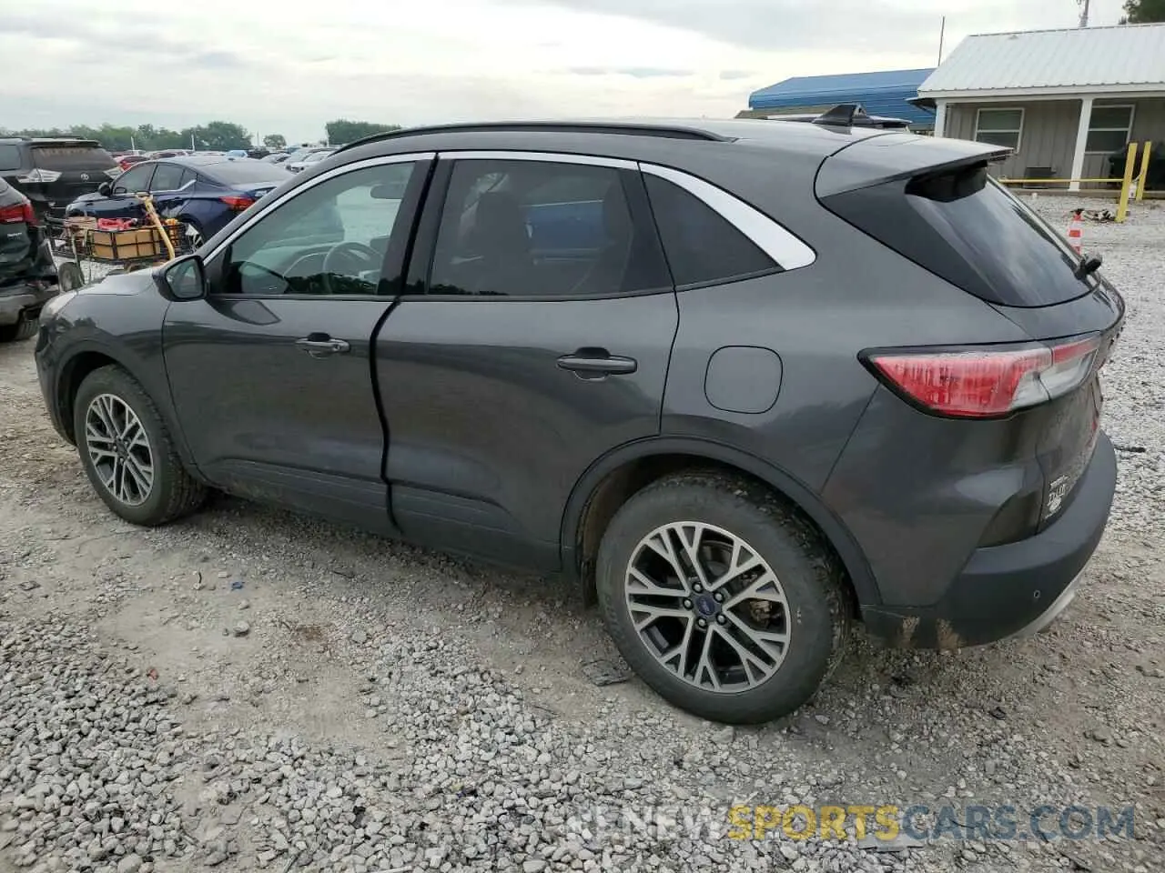 2 fotografías del automóvil dañado 1FMCU9H66LUA47136 FORD ESCAPE 2020