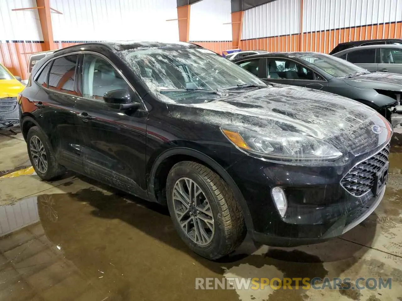 4 fotografías del automóvil dañado 1FMCU9H66LUB08615 FORD ESCAPE 2020