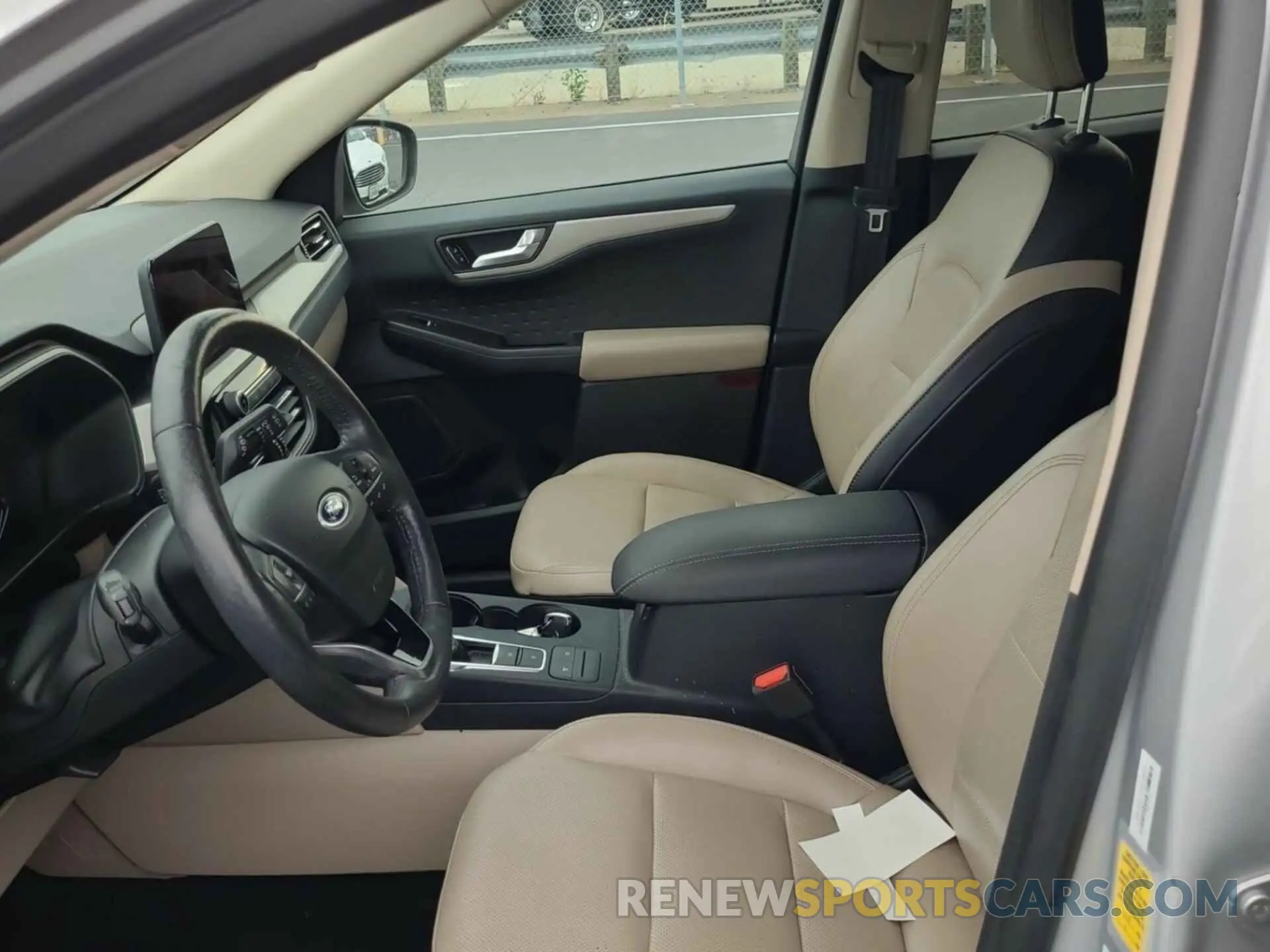 12 fotografías del automóvil dañado 1FMCU9H66LUB13670 FORD ESCAPE 2020
