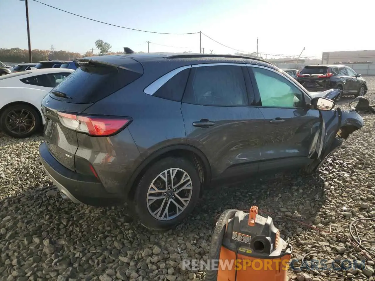 3 fotografías del automóvil dañado 1FMCU9H67LUA89671 FORD ESCAPE 2020
