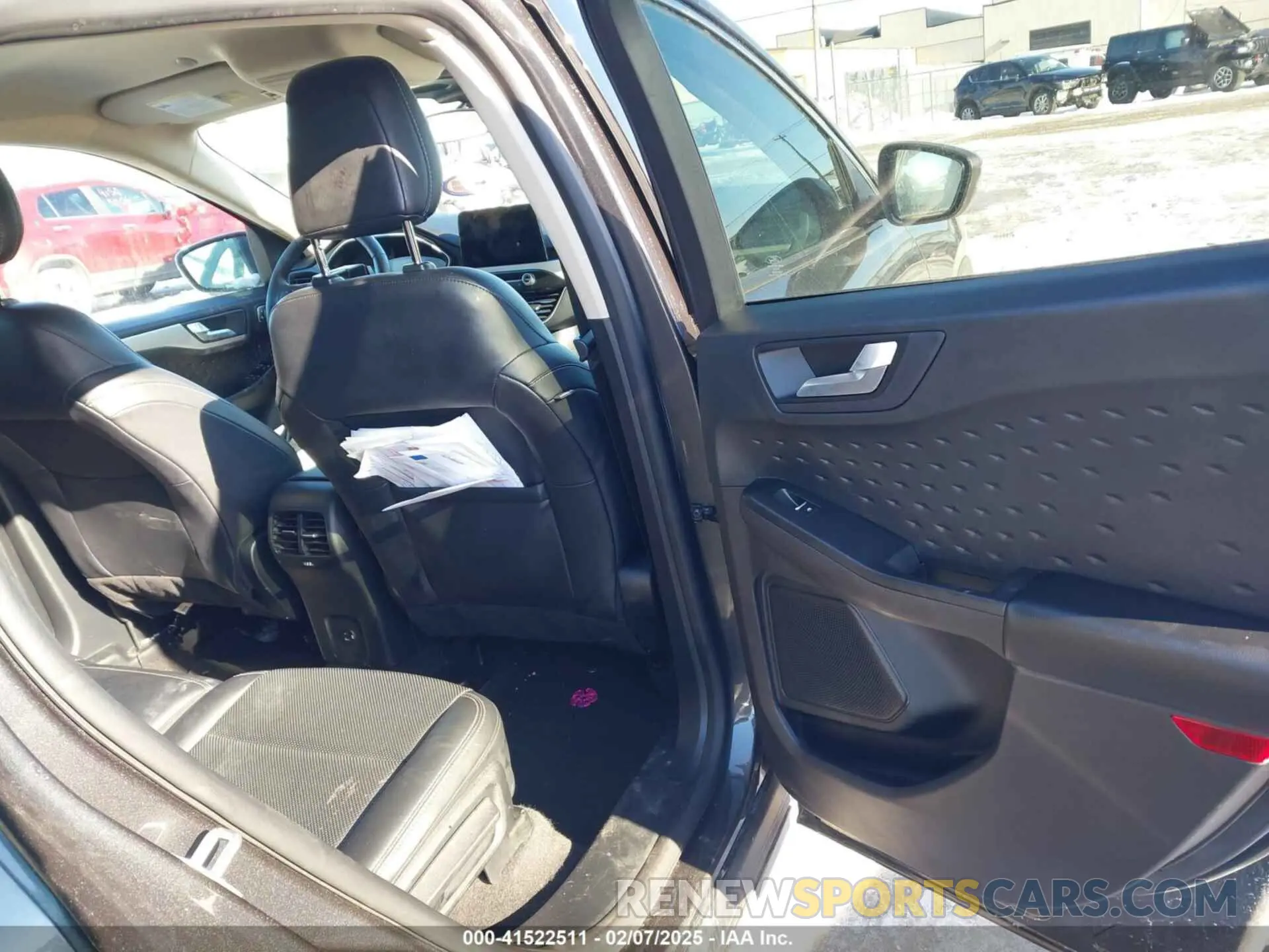 8 fotografías del automóvil dañado 1FMCU9H68LUC68141 FORD ESCAPE 2020