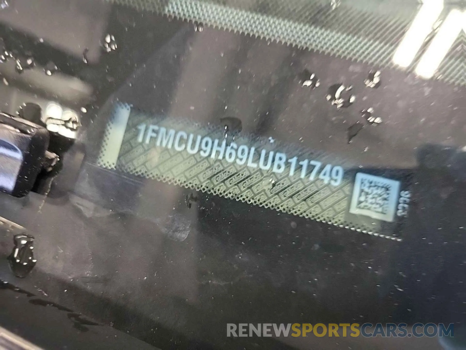 17 fotografías del automóvil dañado 1FMCU9H69LUB11749 FORD ESCAPE 2020