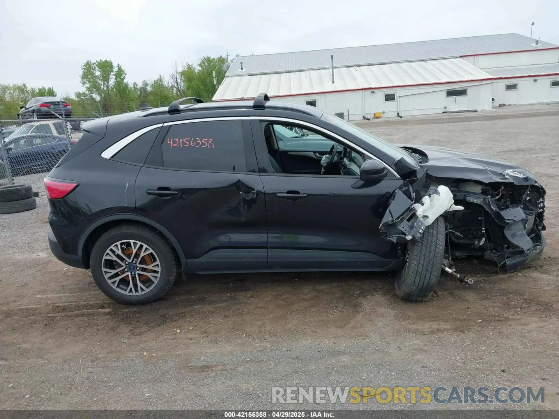 12 fotografías del automóvil dañado 1FMCU9H6XLUB74228 FORD ESCAPE 2020