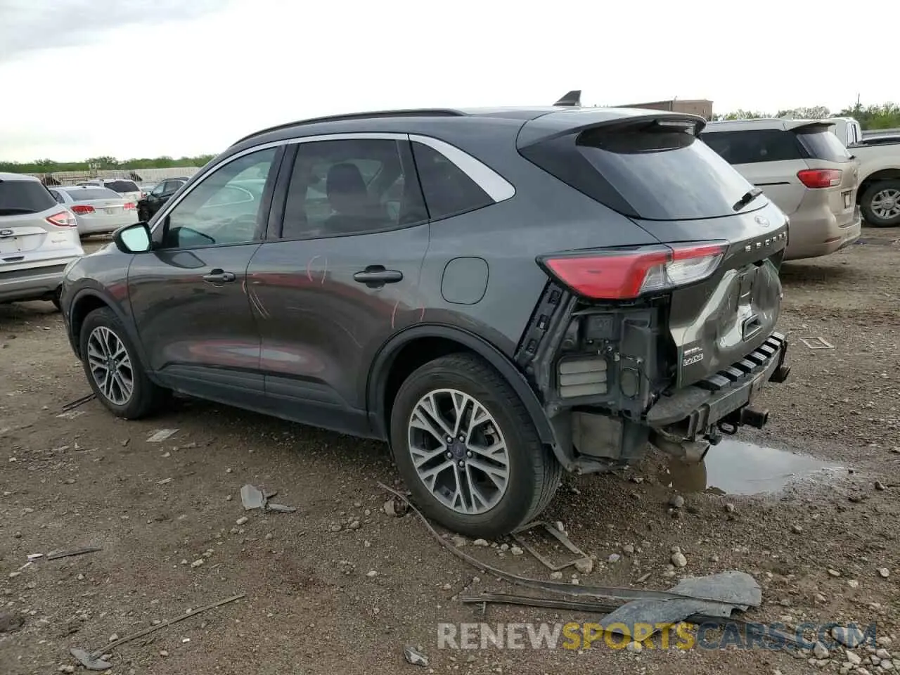 2 fotografías del automóvil dañado 1FMCU9H90LUC22250 FORD ESCAPE 2020