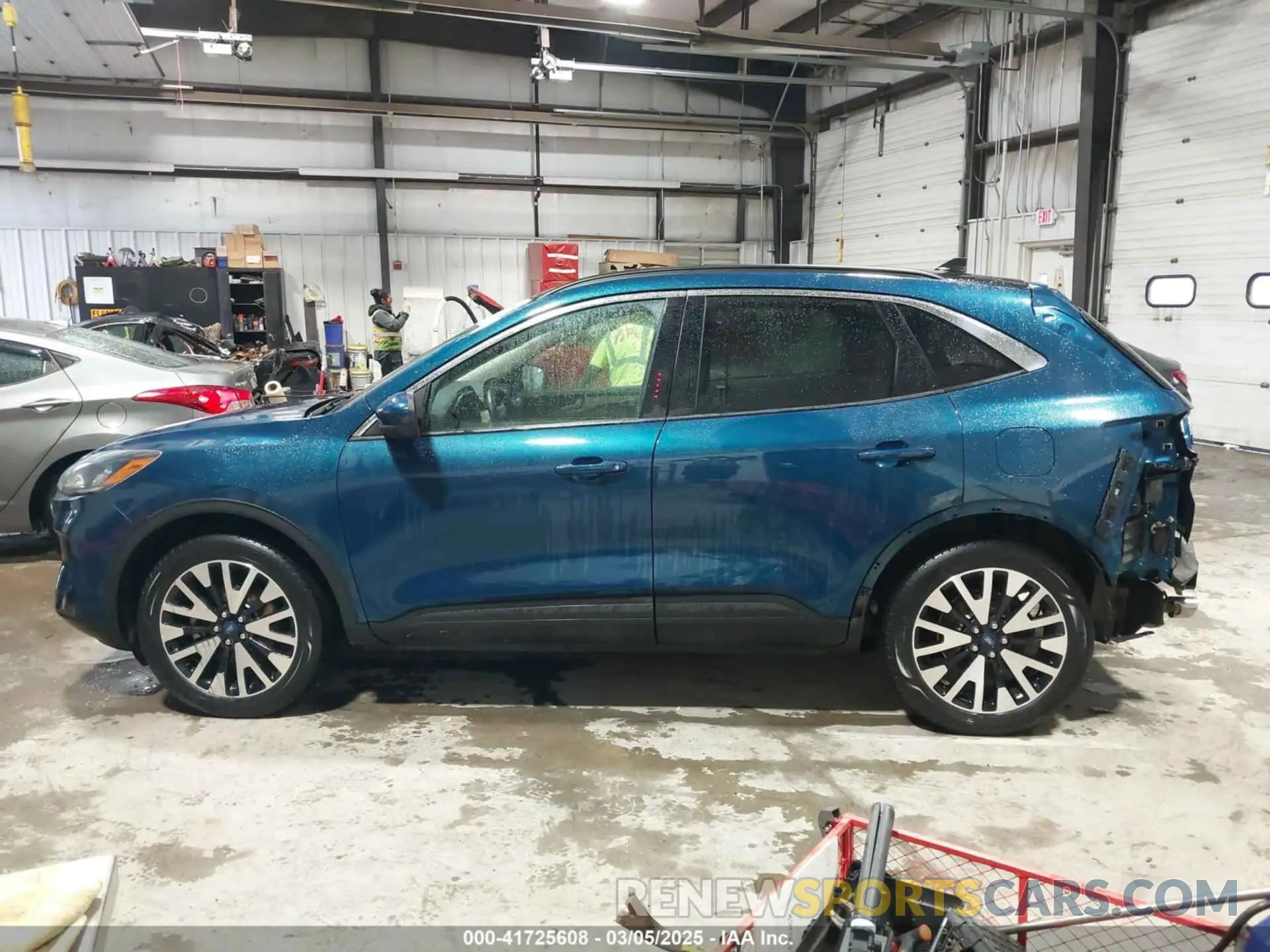 15 fotografías del automóvil dañado 1FMCU9H91LUA98022 FORD ESCAPE 2020