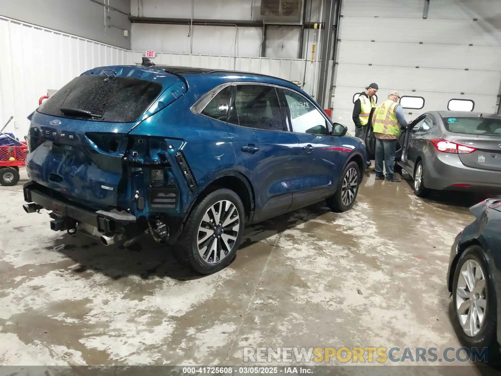 4 fotografías del automóvil dañado 1FMCU9H91LUA98022 FORD ESCAPE 2020