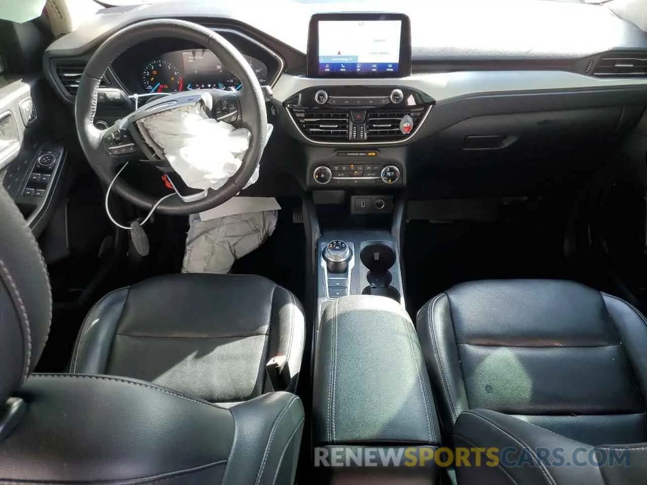 8 fotografías del automóvil dañado 1FMCU9H92LUB91860 FORD ESCAPE 2020