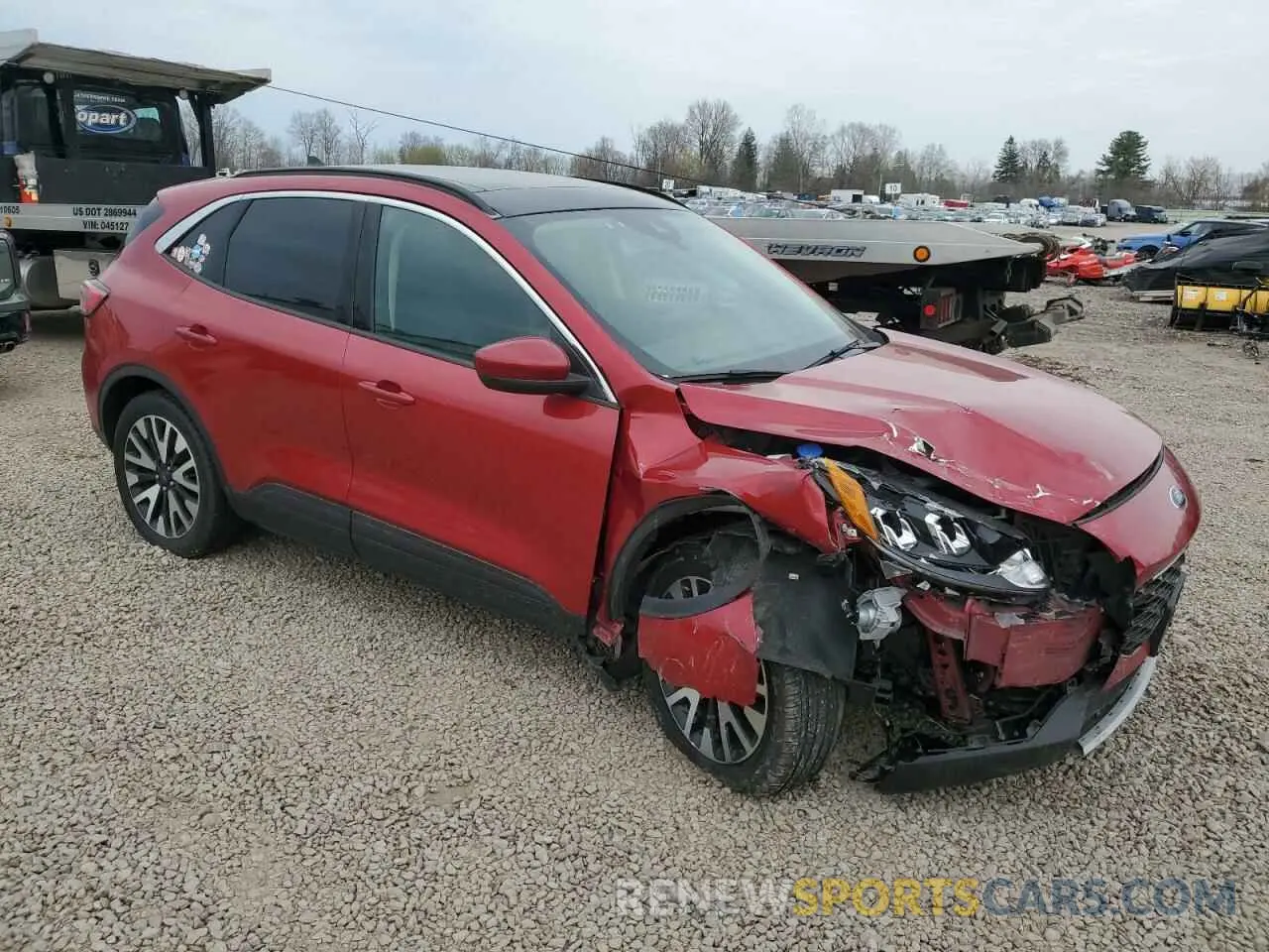 4 fotografías del automóvil dañado 1FMCU9H92LUC62426 FORD ESCAPE 2020