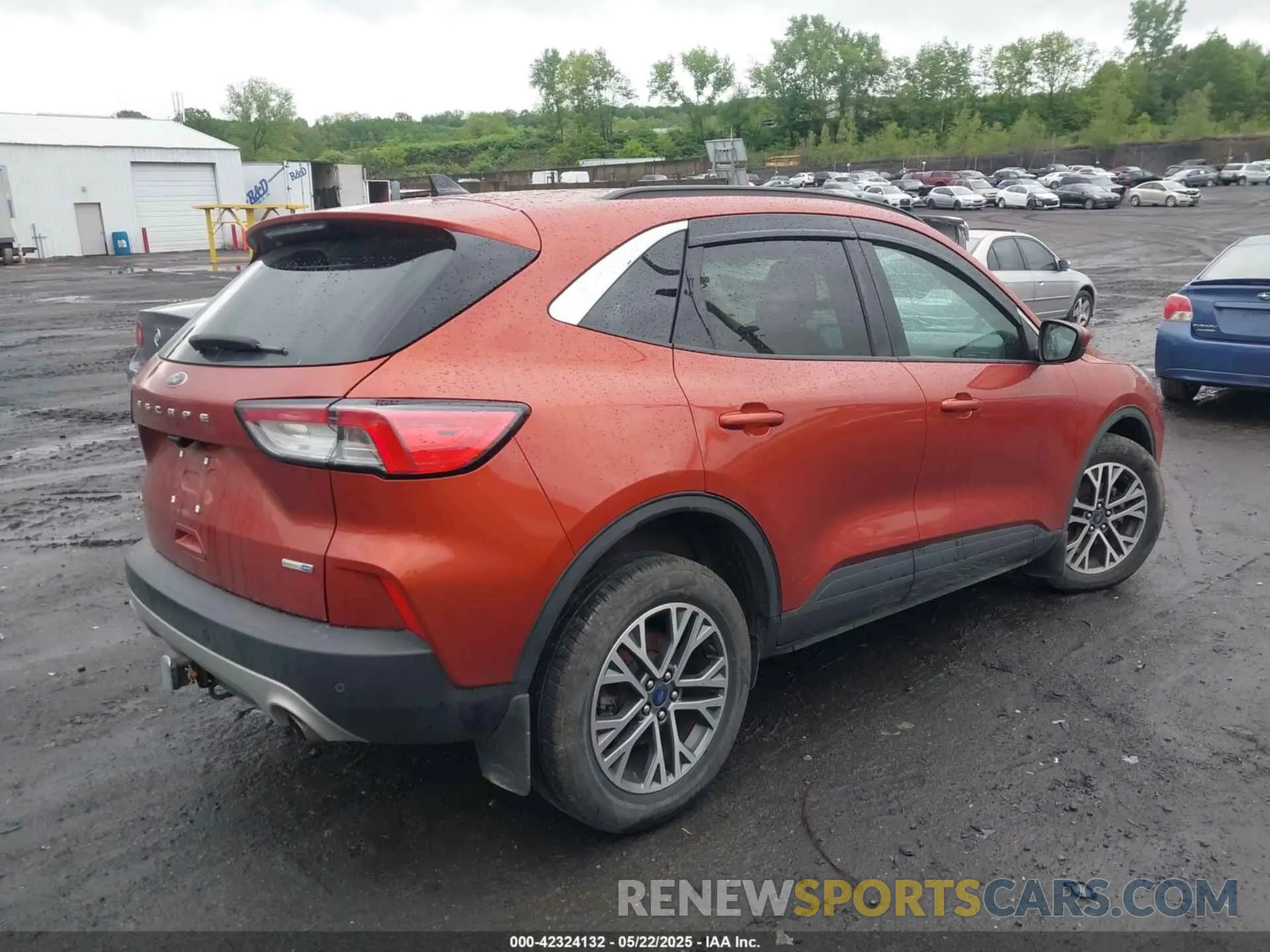 4 fotografías del automóvil dañado 1FMCU9H94LUA45296 FORD ESCAPE 2020