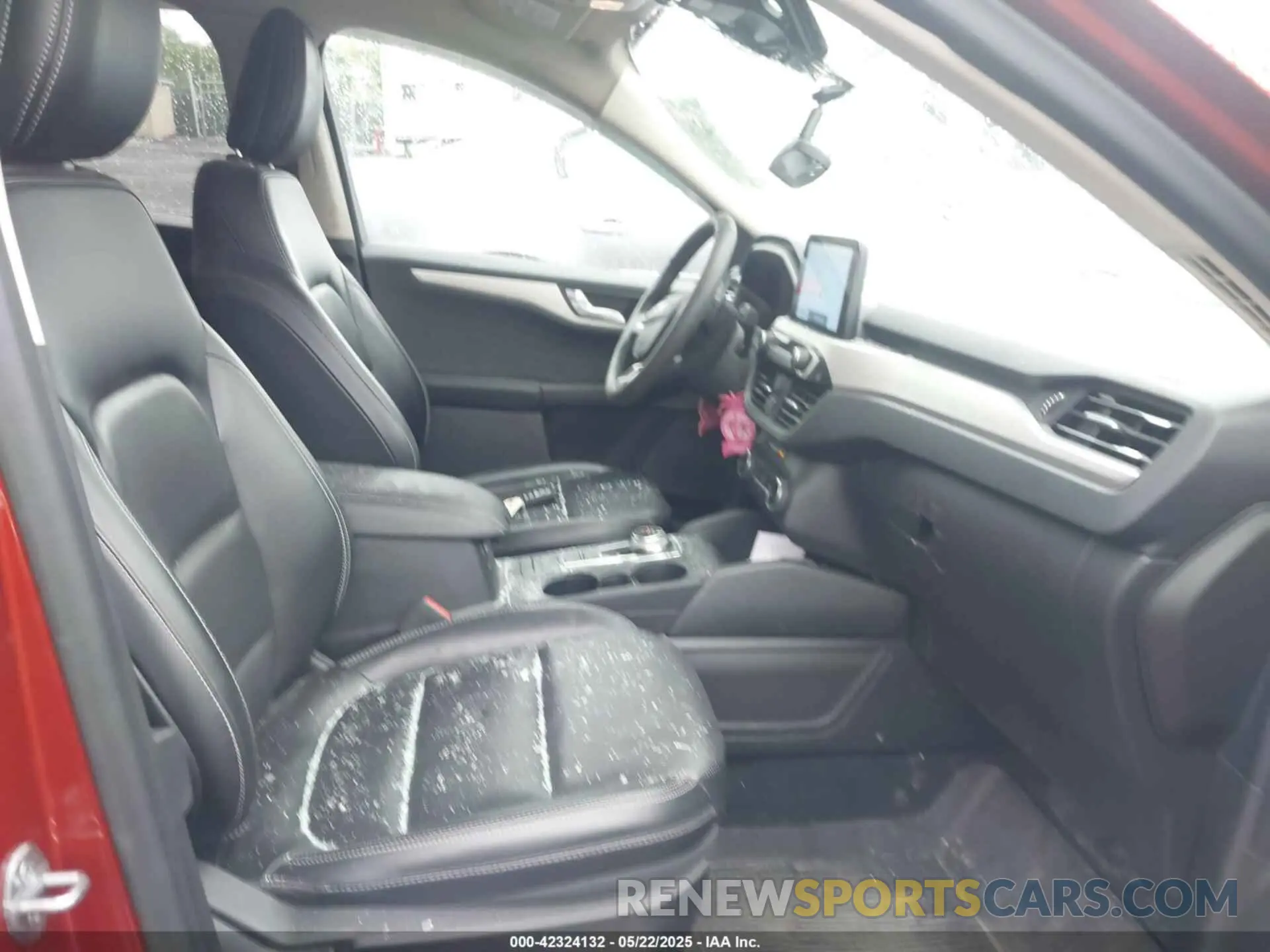 5 fotografías del automóvil dañado 1FMCU9H94LUA45296 FORD ESCAPE 2020