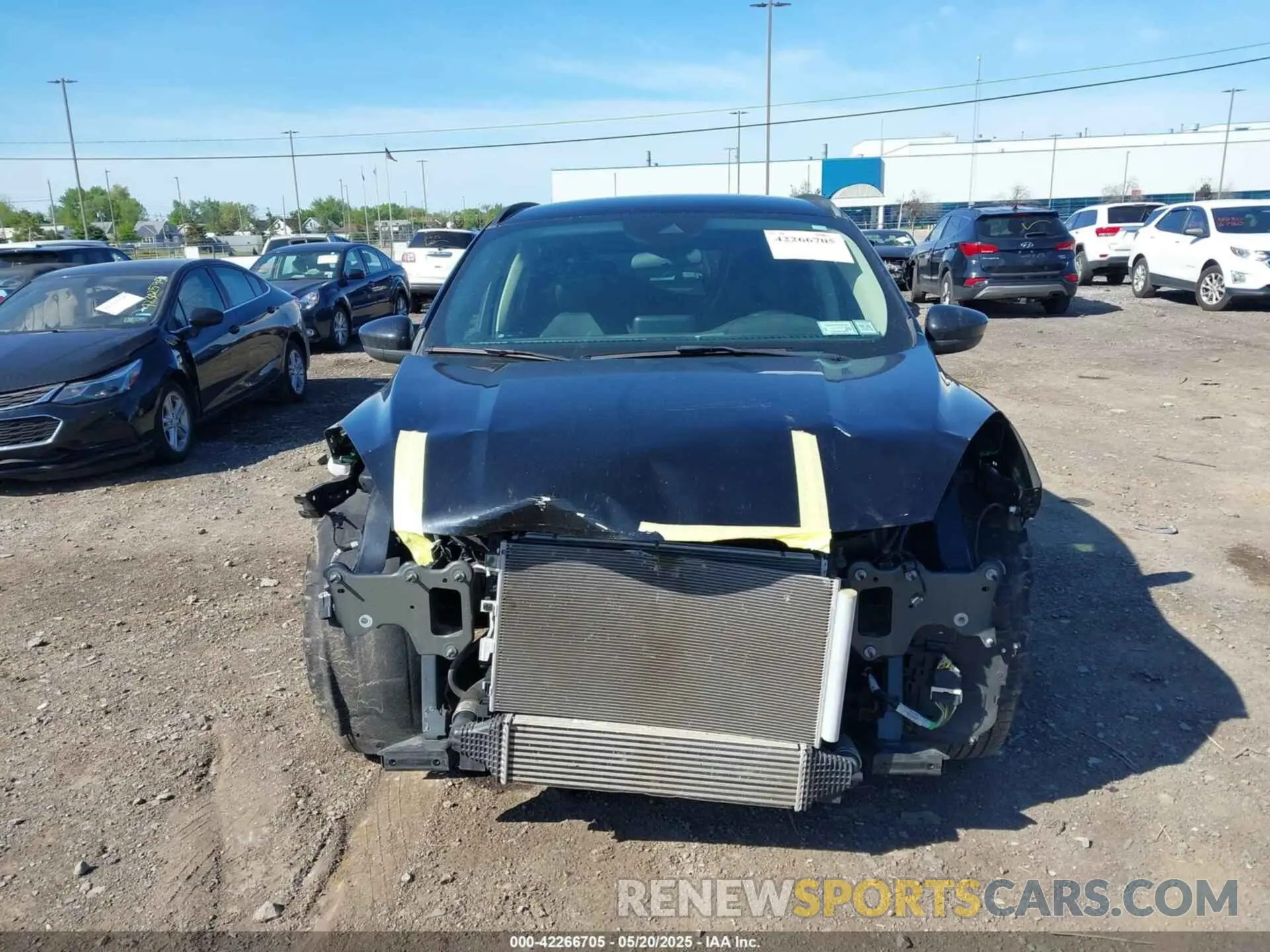 12 fotografías del automóvil dañado 1FMCU9H94LUB39999 FORD ESCAPE 2020