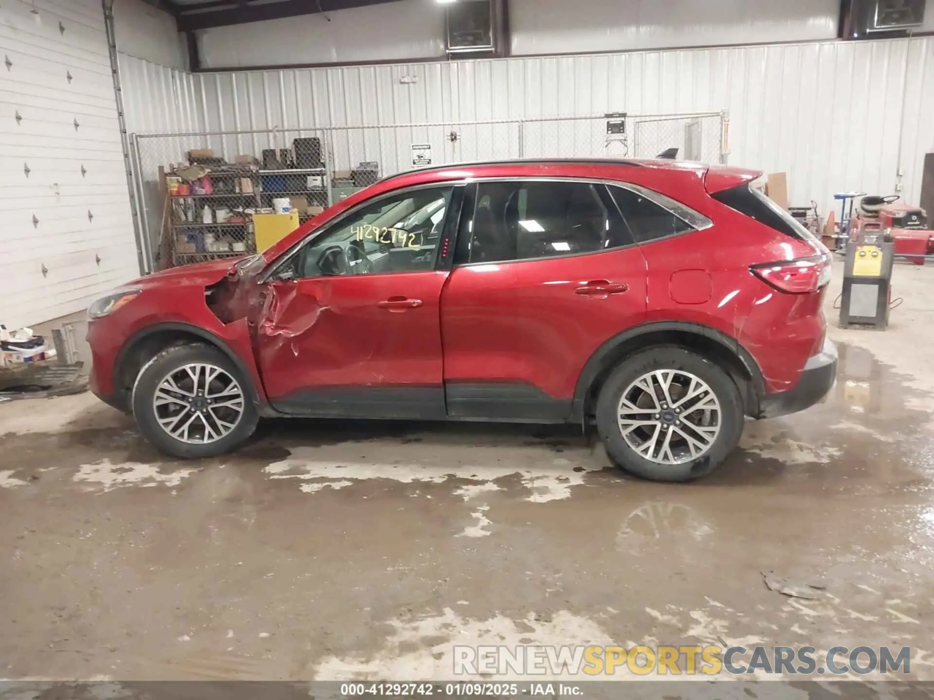 14 fotografías del automóvil dañado 1FMCU9H99LUB22955 FORD ESCAPE 2020