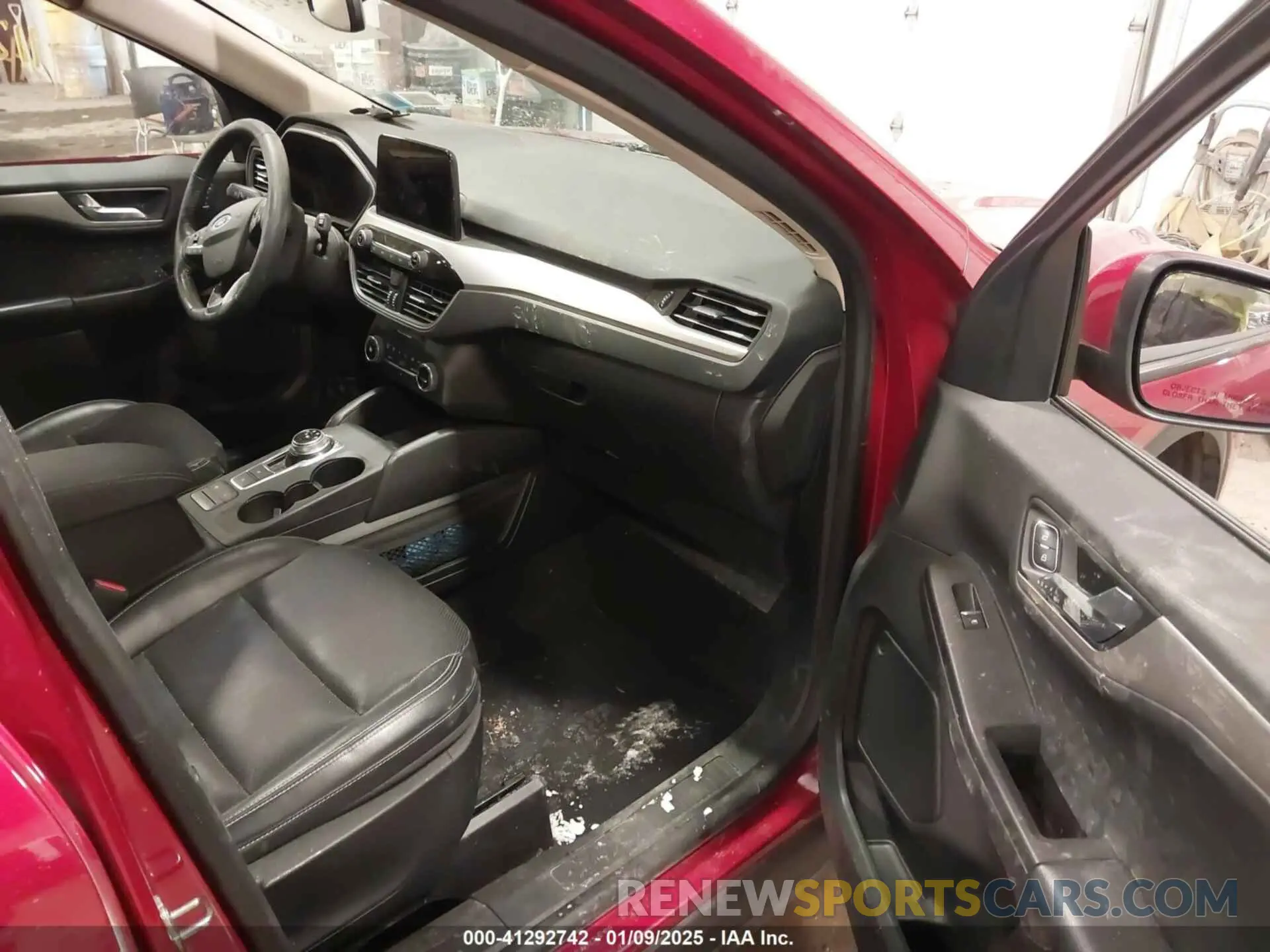 5 fotografías del automóvil dañado 1FMCU9H99LUB22955 FORD ESCAPE 2020