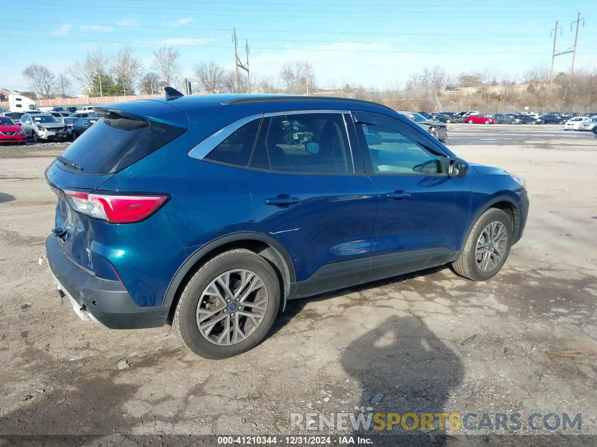 4 fotografías del automóvil dañado 1FMCU9H9XLUA74723 FORD ESCAPE 2020