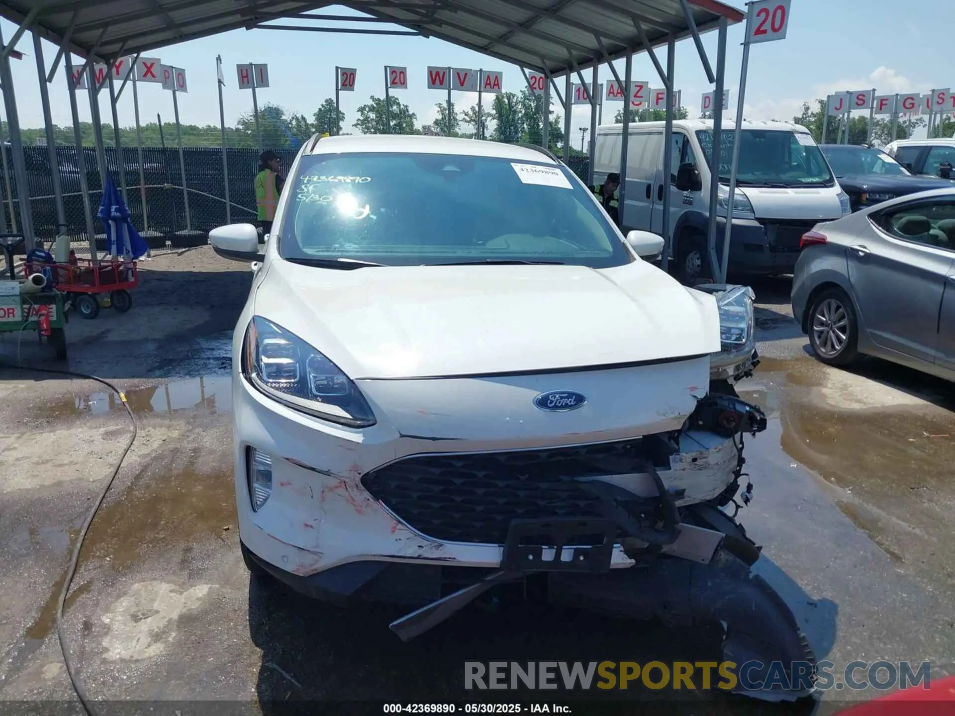 12 fotografías del automóvil dañado 1FMCU9J90LUA39747 FORD ESCAPE 2020