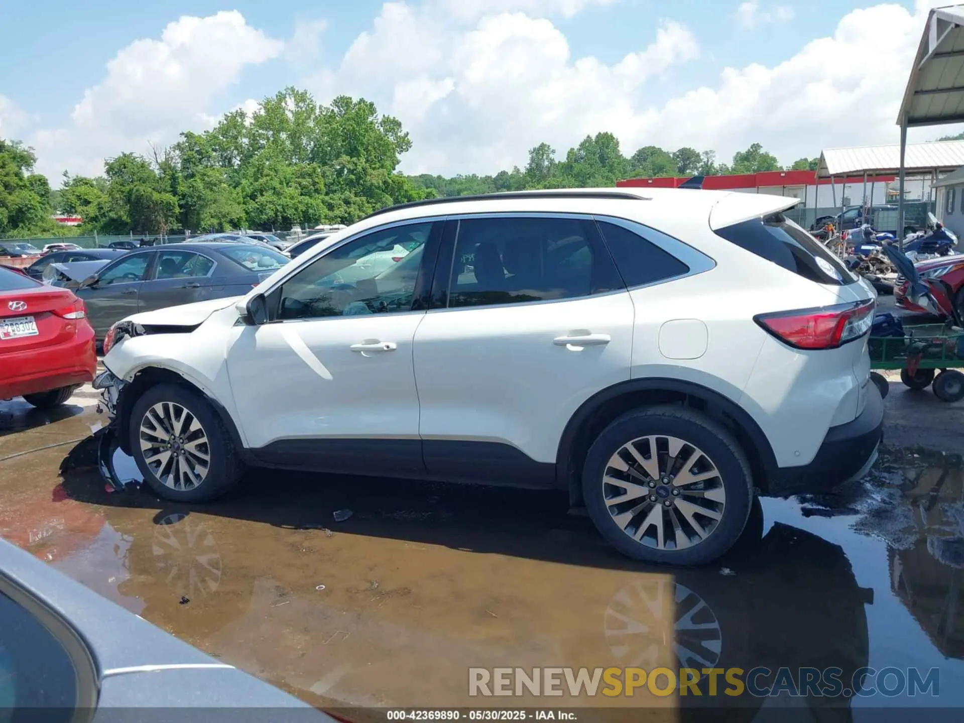 14 fotografías del automóvil dañado 1FMCU9J90LUA39747 FORD ESCAPE 2020