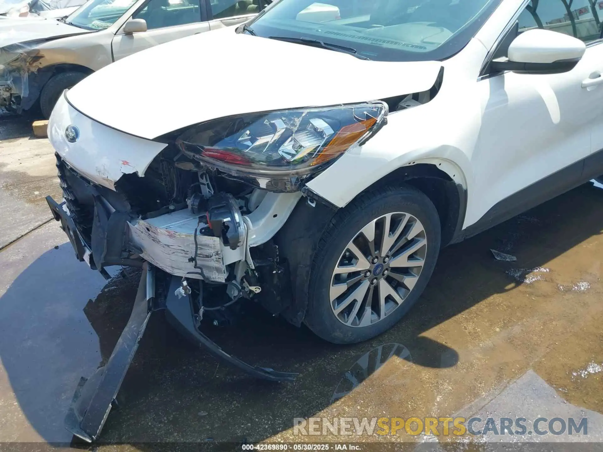 6 fotografías del automóvil dañado 1FMCU9J90LUA39747 FORD ESCAPE 2020