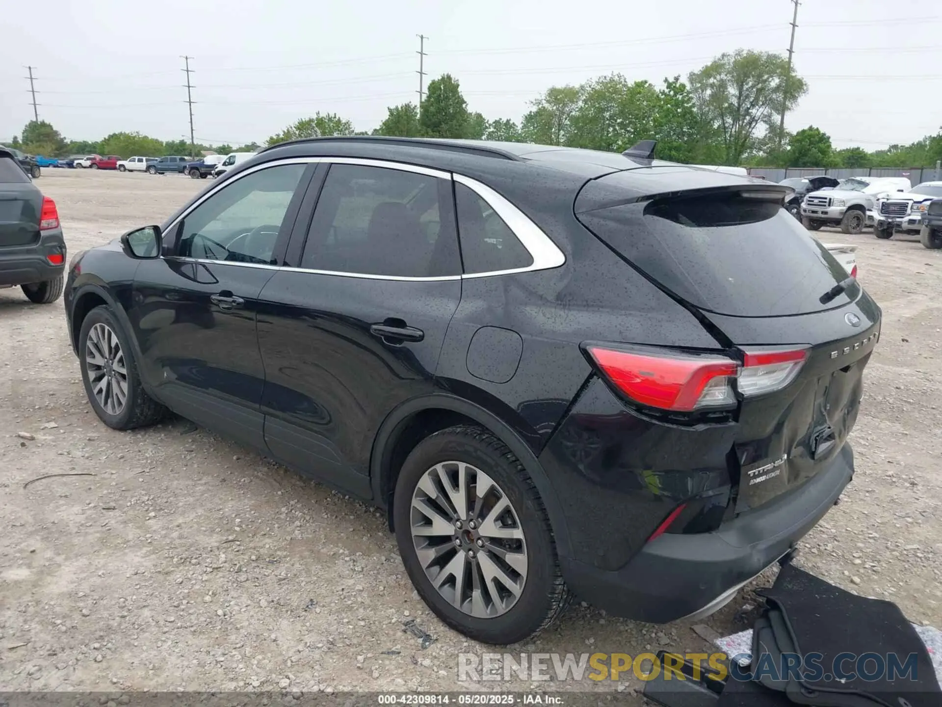3 fotografías del automóvil dañado 1FMCU9J90LUA51459 FORD ESCAPE 2020