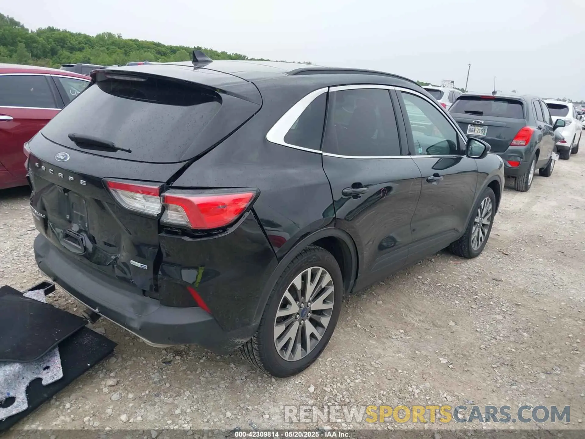 4 fotografías del automóvil dañado 1FMCU9J90LUA51459 FORD ESCAPE 2020