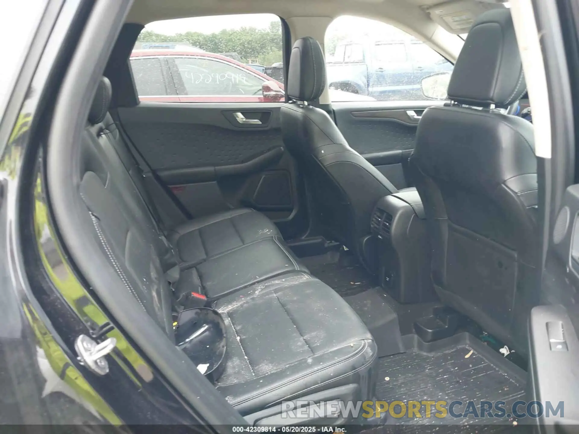 8 fotografías del automóvil dañado 1FMCU9J90LUA51459 FORD ESCAPE 2020