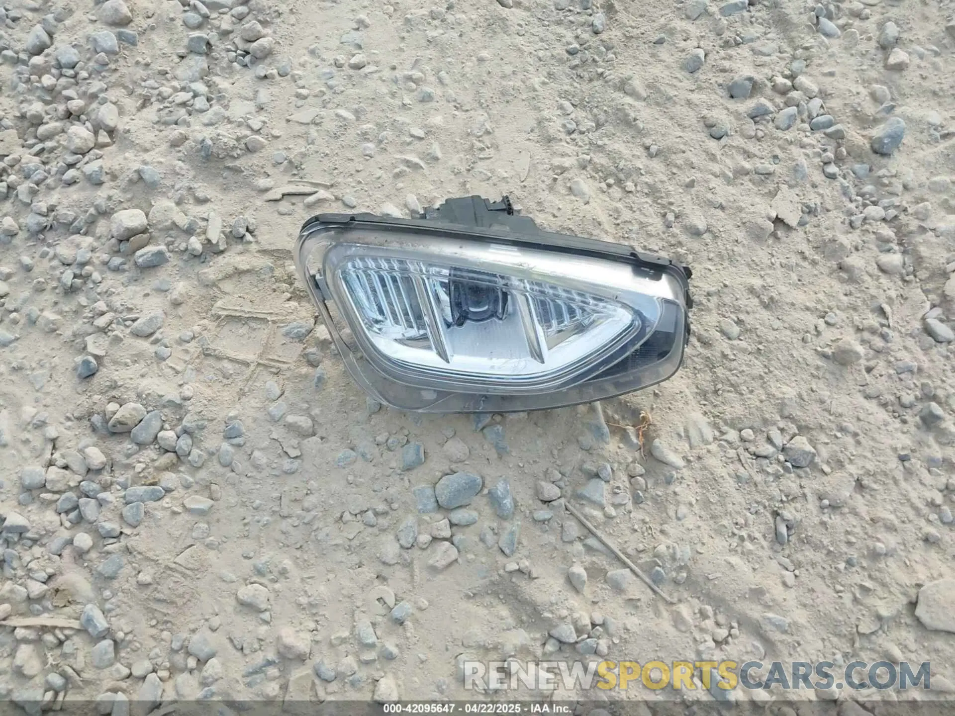 12 fotografías del automóvil dañado 1FMCU9J91LUA21970 FORD ESCAPE 2020