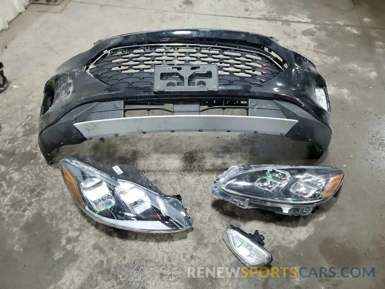 13 fotografías del automóvil dañado 1FMCU9J91LUA58601 FORD ESCAPE 2020