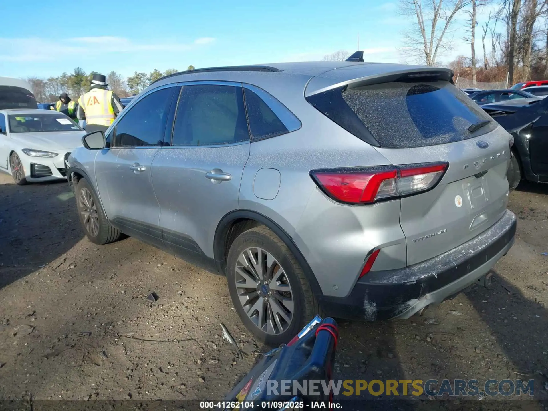 3 fotografías del automóvil dañado 1FMCU9J91LUB17968 FORD ESCAPE 2020