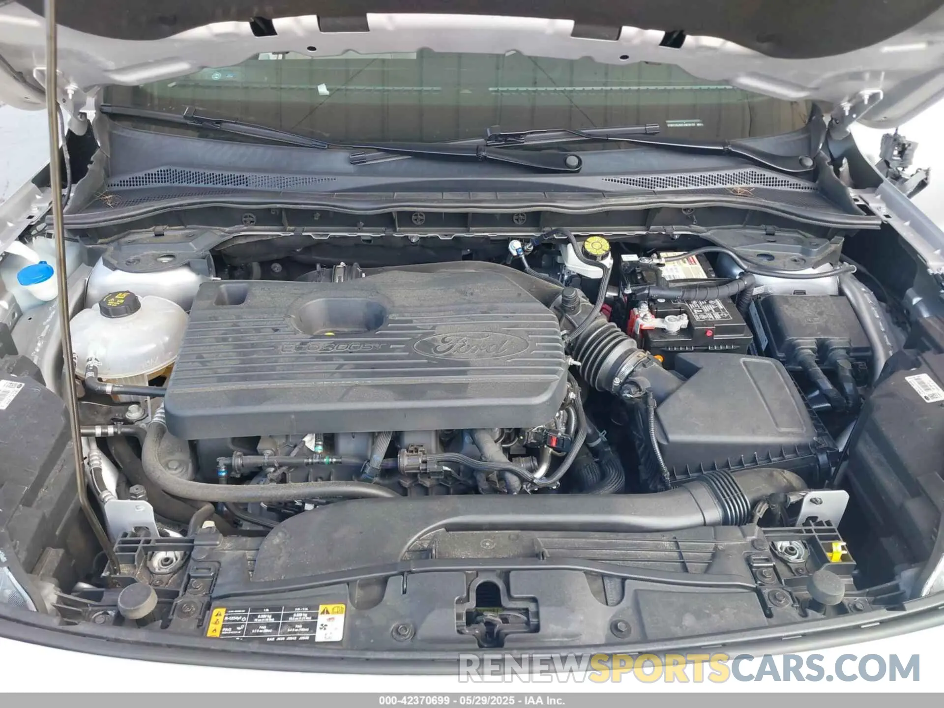 10 fotografías del automóvil dañado 1FMCU9J92LUB28137 FORD ESCAPE 2020