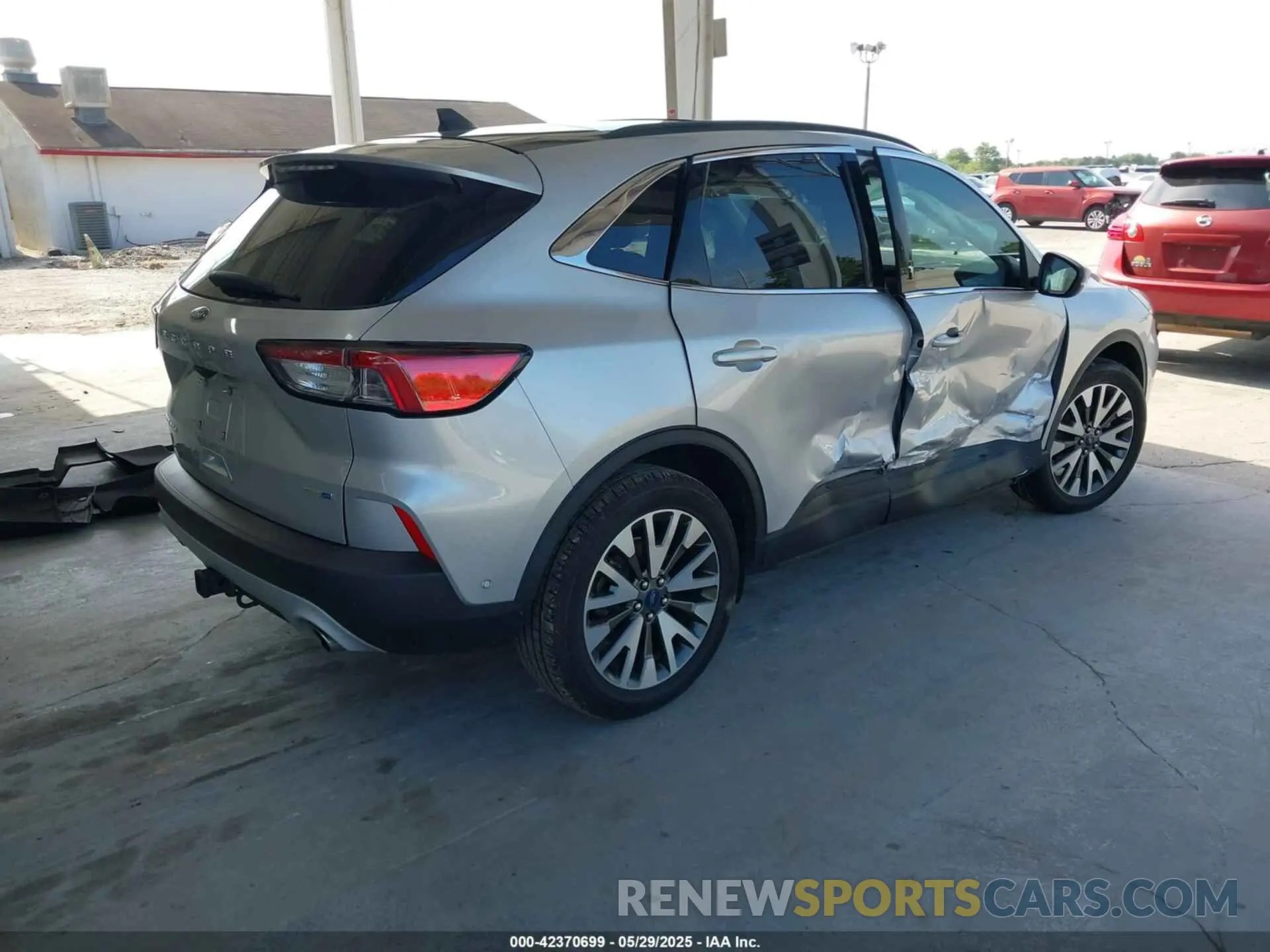 4 fotografías del automóvil dañado 1FMCU9J92LUB28137 FORD ESCAPE 2020