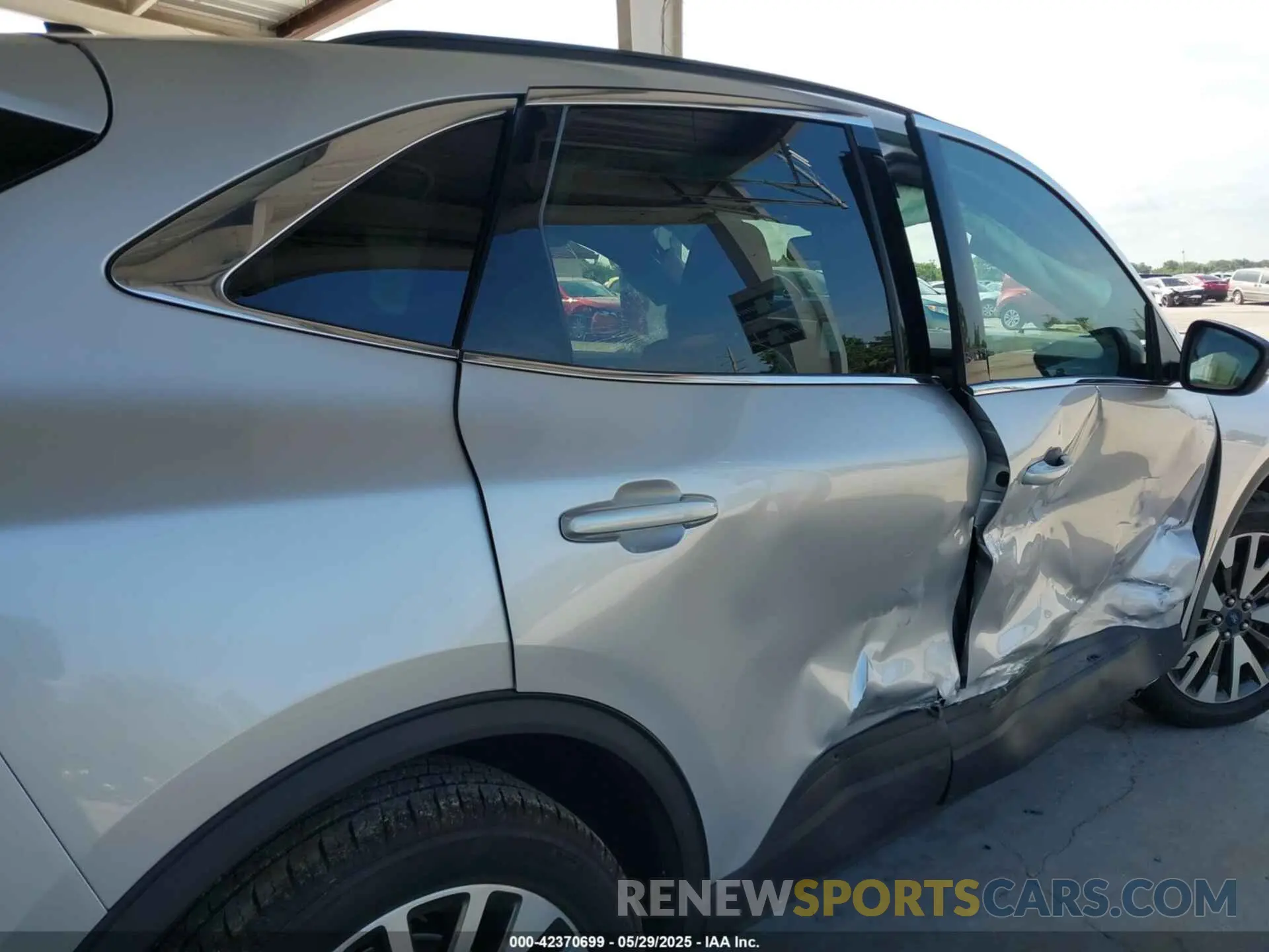 6 fotografías del automóvil dañado 1FMCU9J92LUB28137 FORD ESCAPE 2020