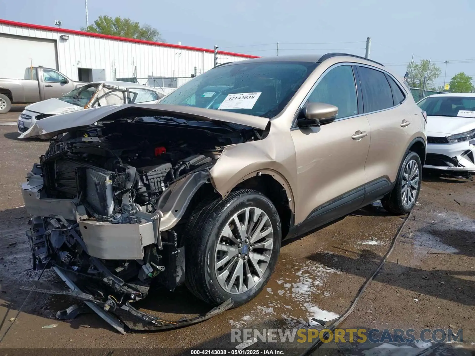 2 fotografías del automóvil dañado 1FMCU9J92LUB48243 FORD ESCAPE 2020