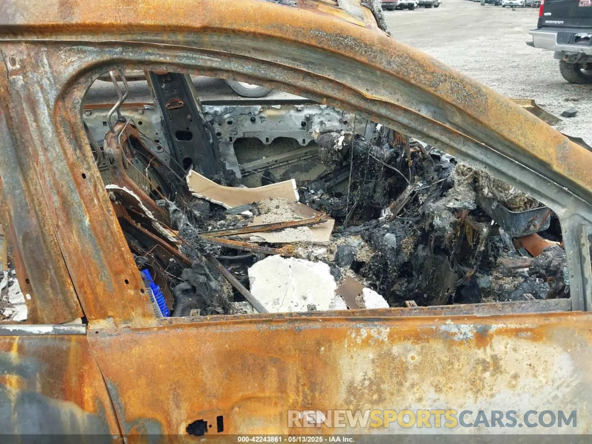 5 fotografías del automóvil dañado 1FMCU9J92LUB90492 FORD ESCAPE 2020