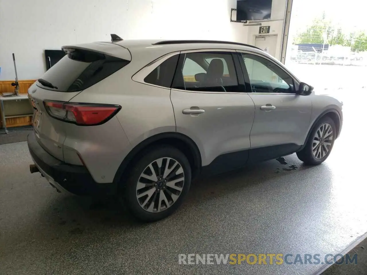 3 fotografías del automóvil dañado 1FMCU9J93LUA37510 FORD ESCAPE 2020