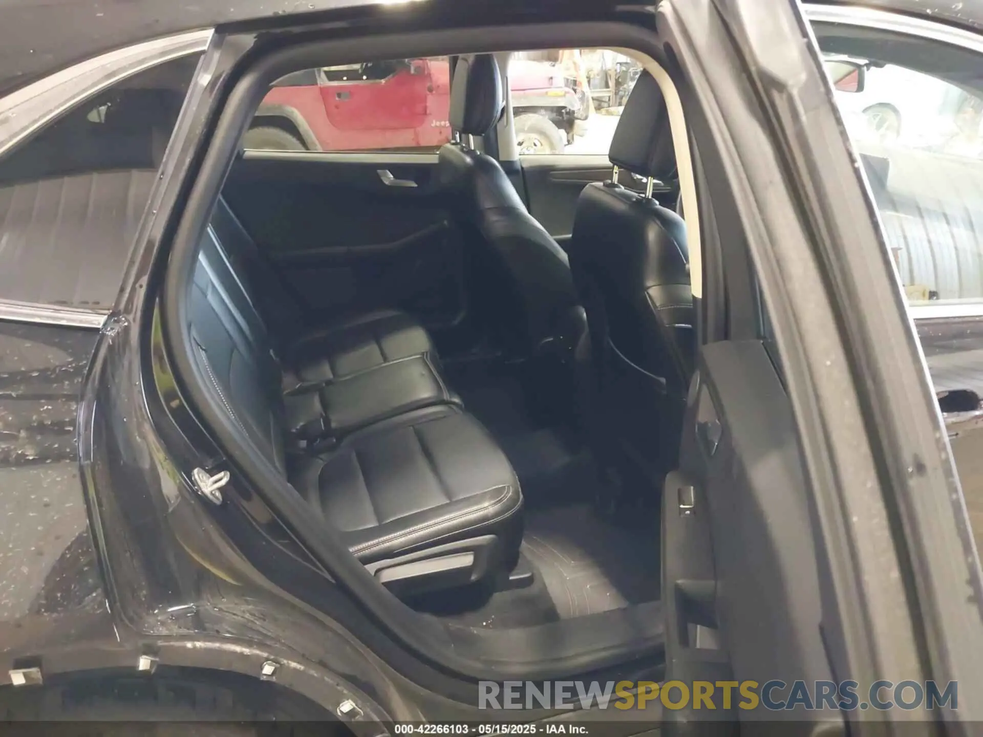 8 fotografías del automóvil dañado 1FMCU9J93LUB08916 FORD ESCAPE 2020