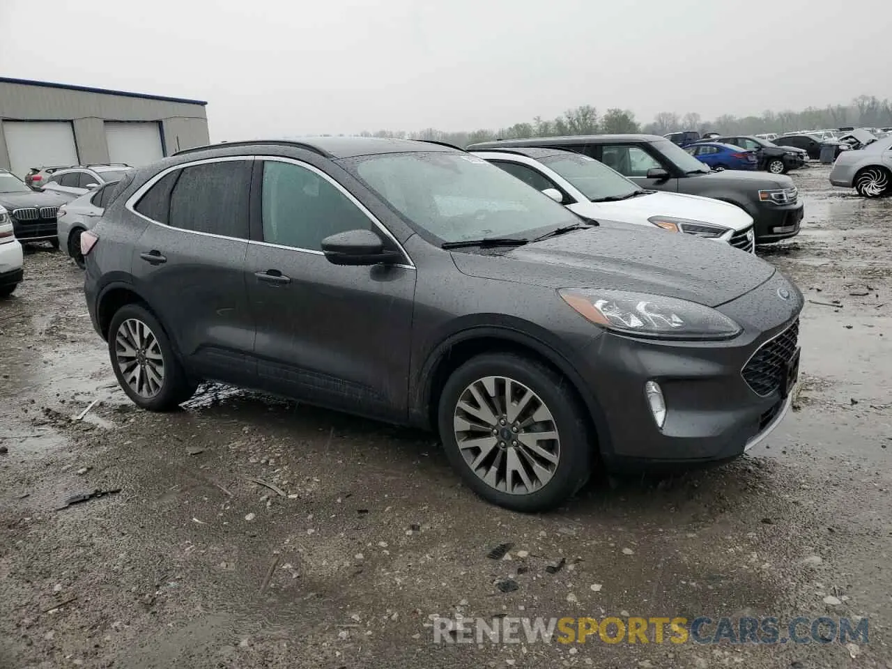 4 fotografías del automóvil dañado 1FMCU9J93LUC16596 FORD ESCAPE 2020