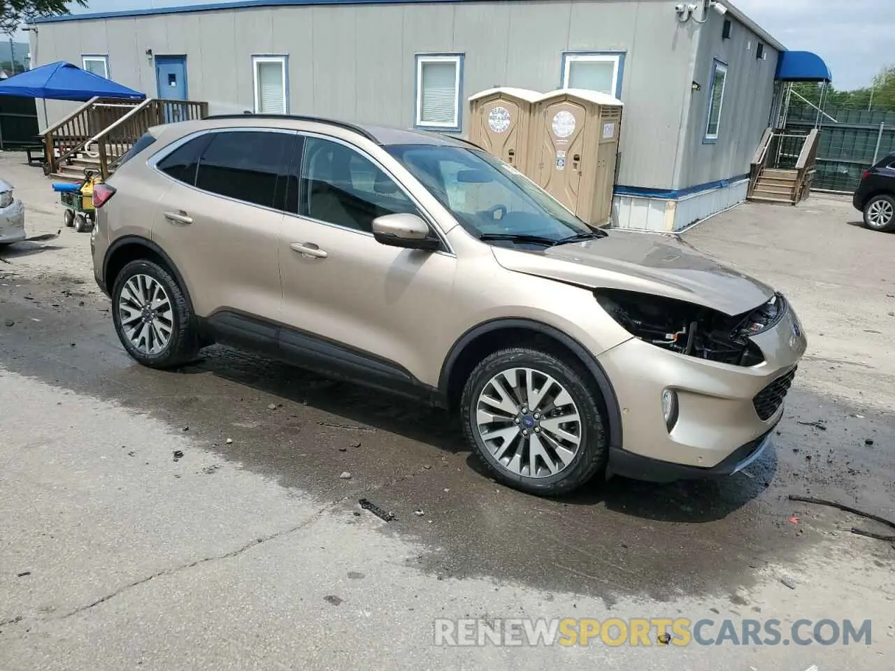 4 fotografías del automóvil dañado 1FMCU9J95LUA21468 FORD ESCAPE 2020