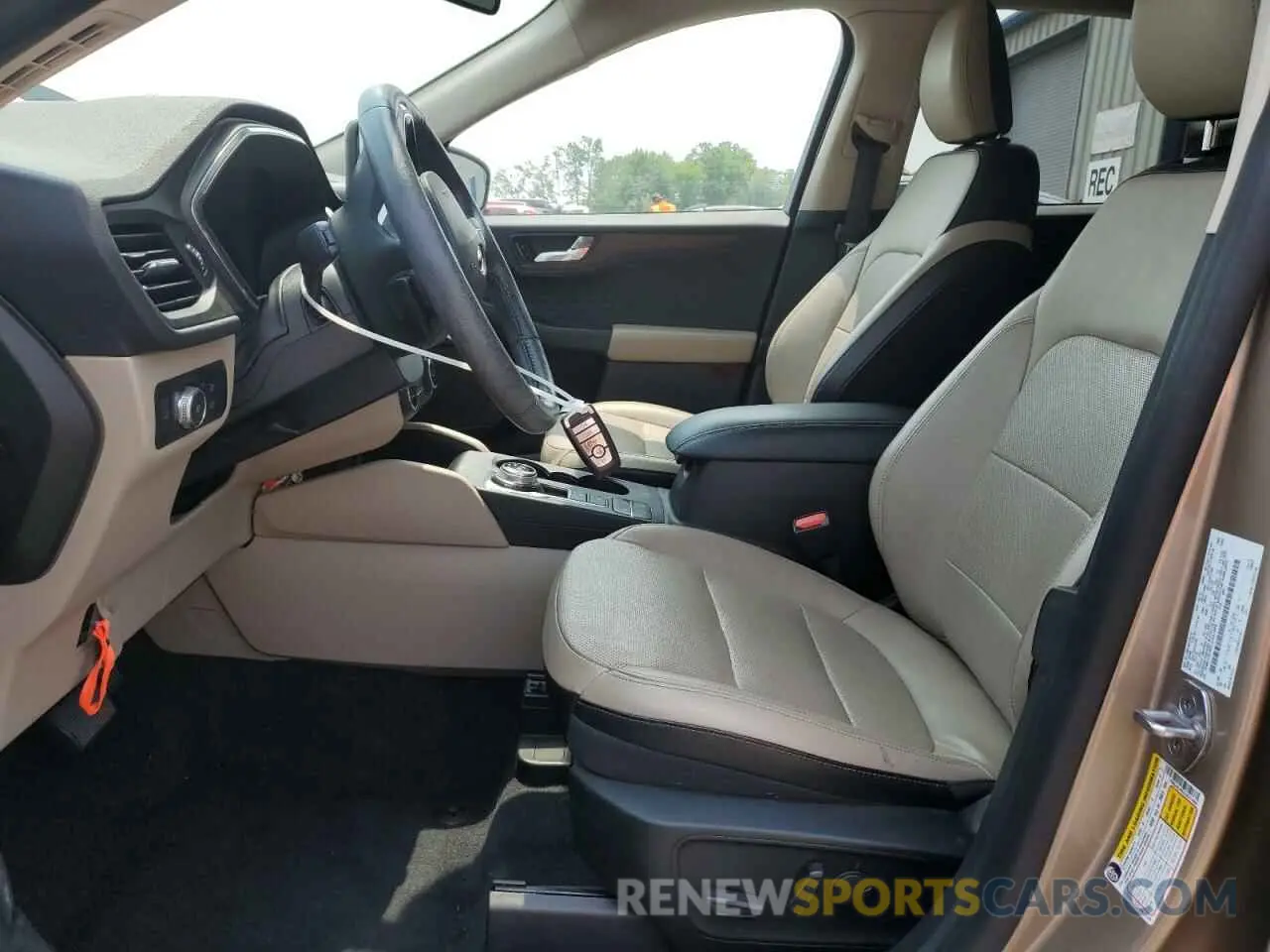 7 fotografías del automóvil dañado 1FMCU9J95LUA21468 FORD ESCAPE 2020